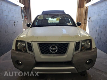 2013 Nissan Xterra S - miniatura 2