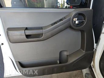2013 Nissan Xterra S - miniatura 9