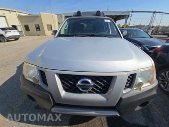 2013 Nissan Xterra S – miniatura 2