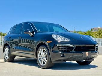 2013 Porsche Cayenne Diesel - miniatura 2