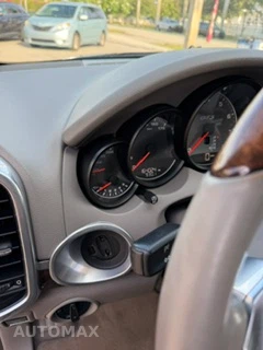 2013 Porsche Cayenne GTS - miniatura 21