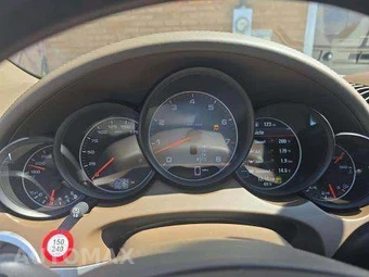 2013 Porsche Cayenne S – miniatura 9