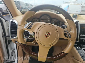 2013 Porsche Cayenne Tiptronic – miniatura 10