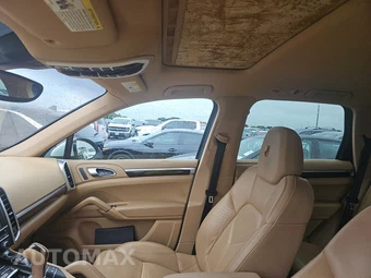 2013 Porsche Cayenne Tiptronic – miniatura 17