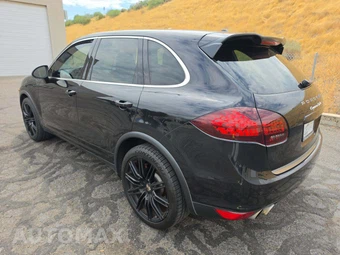 2013 Porsche Cayenne Turbo – miniatura 2
