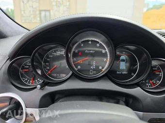 2013 Porsche Cayenne Turbo – miniatura 9