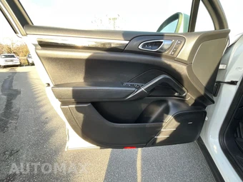 2013 Porsche Cayenne - miniatura 10