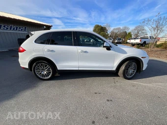 2013 Porsche Cayenne - miniatura 3