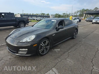 2013 Porsche Panamera 4