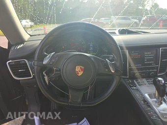 2013 Porsche Panamera 4 – miniatura 10