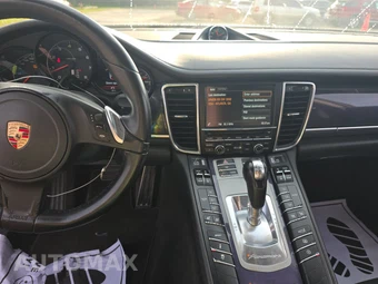 2013 Porsche Panamera 4 – miniatura 11