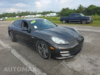 2013 Porsche Panamera 4 – miniatura 3