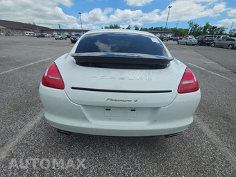 2013 Porsche Panamera 4 – miniatura 5