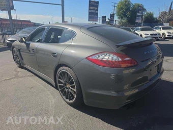 2013 Porsche Panamera GTS – miniatura 2