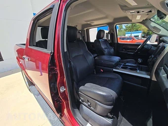 2013 Ram 1500 Laramie Crew Cab Short Bed - miniatura 18