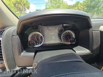 2013 Ram 1500 Laramie Crew Cab Short Bed - miniatura 9