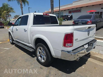 2013 Ram 1500 Laramie Crew Cab Short Bed - miniatura 2