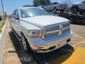 2013 Ram 1500 Laramie Crew Cab Short Bed - miniatura 4