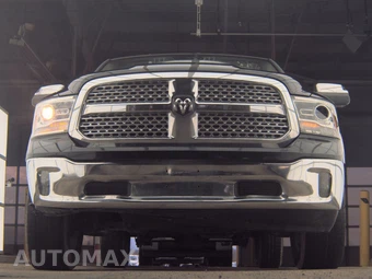 2013 Ram 1500 Laramie Crew Cab Short Bed – miniatura 3