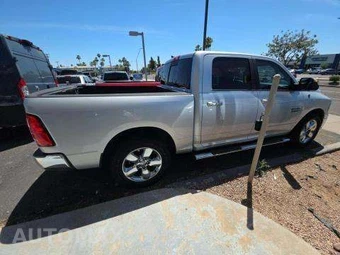 2013 Ram 1500 Lone Star Crew Cab Short Bed - miniatura 4