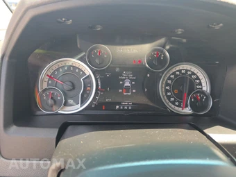 2013 Ram 1500 SLT Extended Cab Medium Bed – miniatura 12