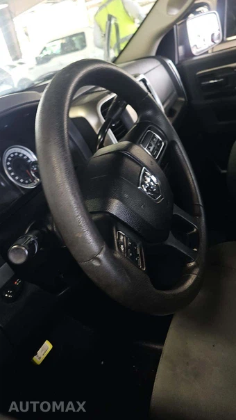 2013 Ram 1500 SLT Extended Cab Medium Bed – miniatura 22