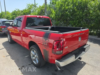 2013 Ram 1500 SLT Extended Cab Medium Bed – miniatura 6