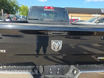 2013 Ram 1500 SLT Extended Cab Medium Bed – miniatura 16