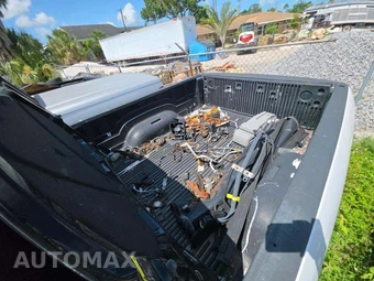 2013 Ram 1500 SLT Extended Cab Medium Bed – miniatura 13