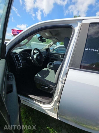 2013 Ram 1500 SLT Extended Cab Medium Bed – miniatura 5