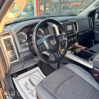 2013 Ram 1500 SLT Extended Cab Medium Bed - miniatura 12
