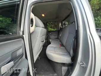 2013 Ram 1500 SLT Extended Cab Medium Bed – miniatura 11