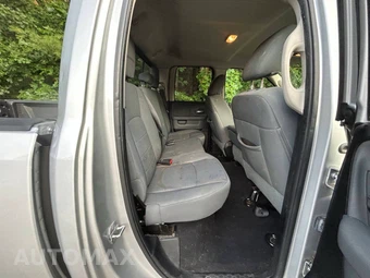 2013 Ram 1500 SLT Extended Cab Medium Bed – miniatura 12