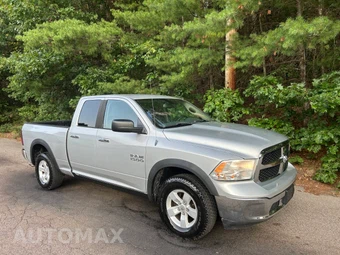 2013 Ram 1500 SLT Extended Cab Medium Bed – miniatura 2