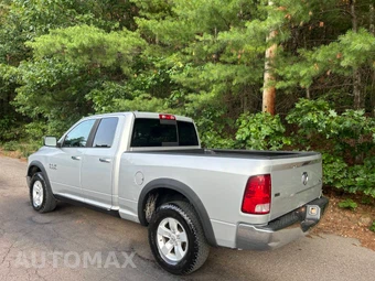 2013 Ram 1500 SLT Extended Cab Medium Bed – miniatura 5