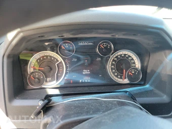 2013 Ram 1500 SLT Extended Cab Medium Bed – miniatura 12