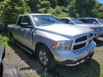 2013 Ram 1500 SLT Extended Cab Medium Bed – miniatura 3
