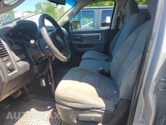 2013 Ram 1500 SLT Extended Cab Medium Bed – miniatura 7