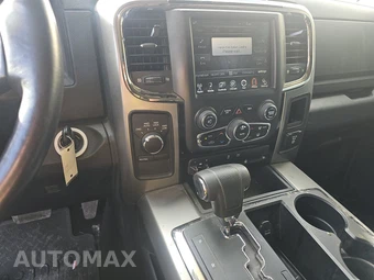 2013 Ram 1500 Sport Crew Cab Short Bed – miniatura 11