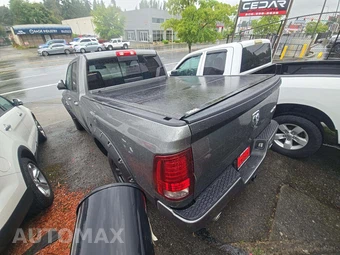 2013 Ram 1500 Sport Extended Cab Medium Bed - miniatura 2