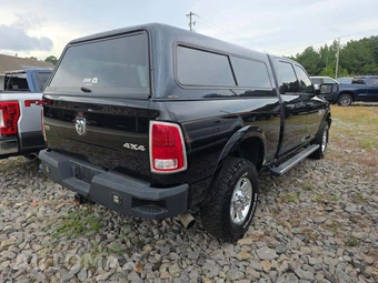 2013 Ram 2500 Laramie Crew Cab Medium Bed - miniatura 3