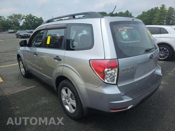 2013 Subaru Forester 2.5X – miniatura 2