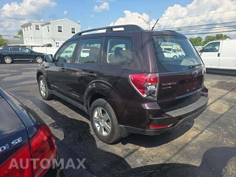 2013 Subaru Forester 2.5X – miniatura 2