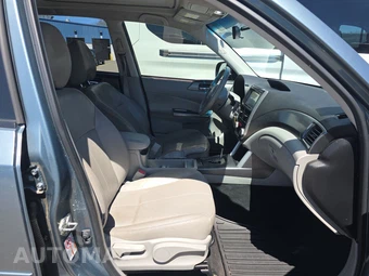 2013 Subaru Forester 2.5XT Touring – miniatura 8