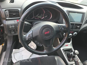 2013 Subaru Impreza WRX STi Sedan - miniatura 10