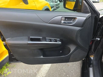2013 Subaru Impreza WRX STi Sedan - miniatura 9