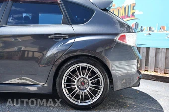 2013 Subaru Impreza WRX STi Wagon - miniatura 11