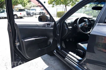 2013 Subaru Impreza WRX STi Wagon - miniatura 23