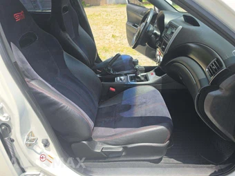 2013 Subaru Impreza WRX STi Wagon – miniatura 15