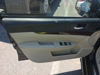 2013 Subaru Legacy 2.5i Limited – miniatura 9